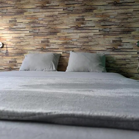 - L'endoxyle * Froid-Chapelle